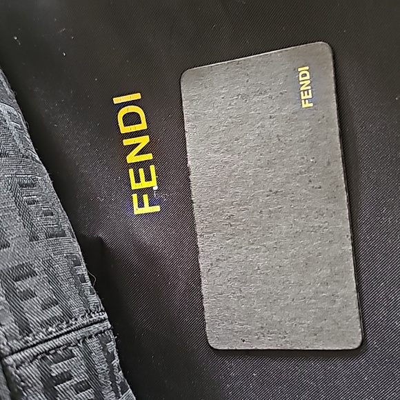 Fendi Borsa Grande, EUC - Picture 8 of 14